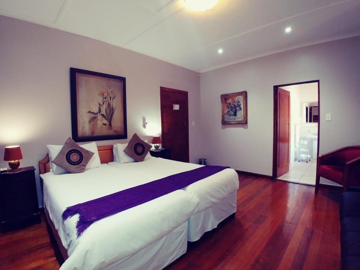 Winelands Villa Guesthouse And Cottages Съмърсет Уест Екстериор снимка