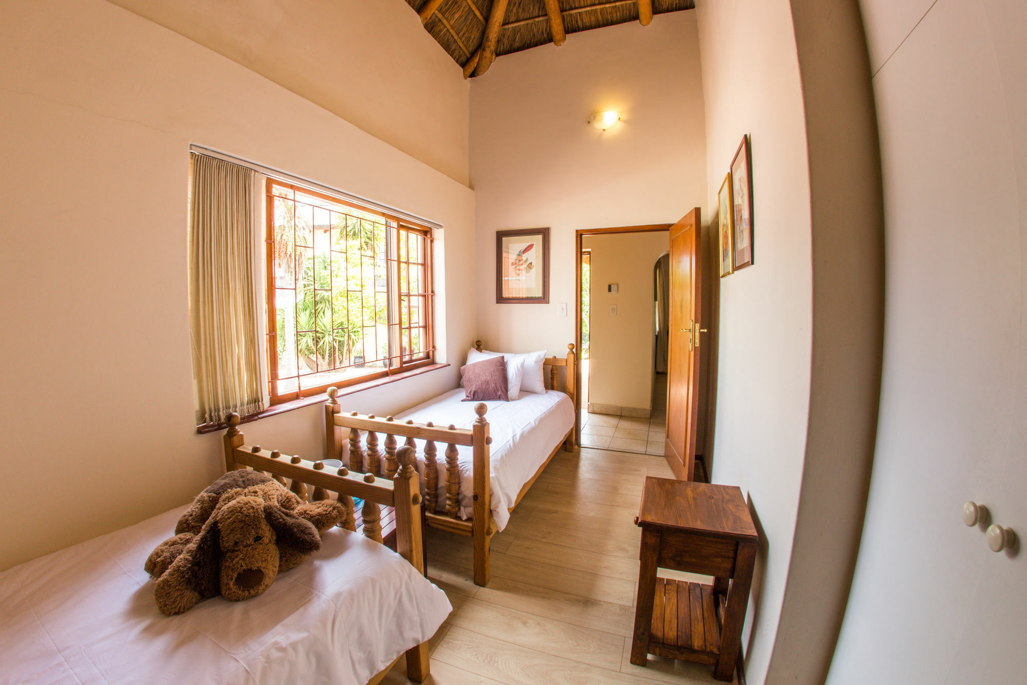 Winelands Villa Guesthouse And Cottages Съмърсет Уест Екстериор снимка